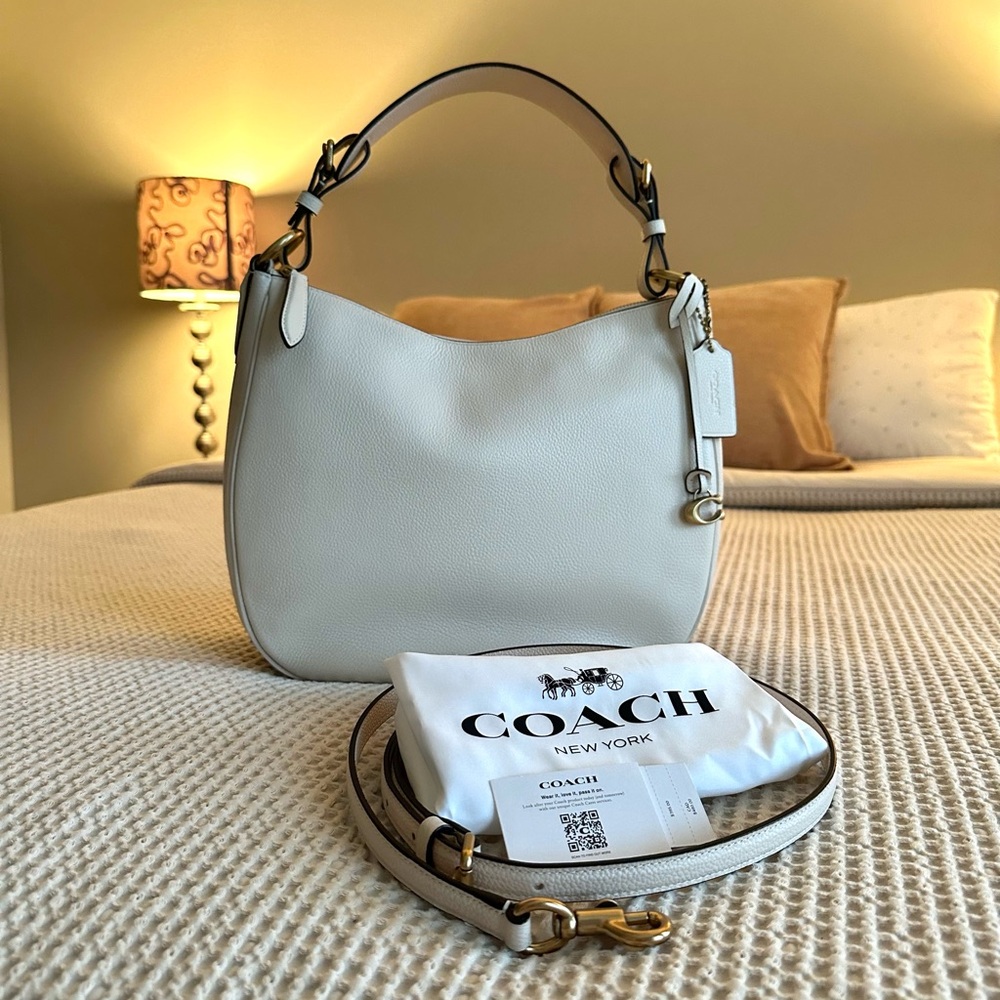 Coach Sutton Hobo Bag Chalk